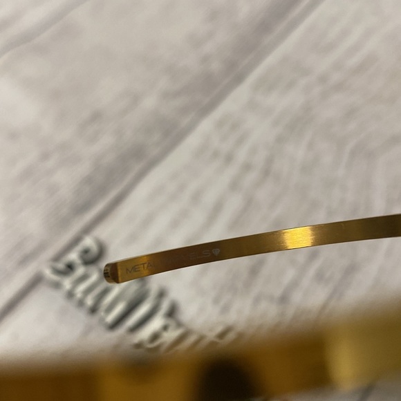 *Metal Marvels DOG MOM AF Dainty Bangle in Gold - Picture 3 of 3